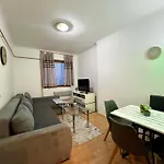 Center One-bedroom Loft * Szarajevó