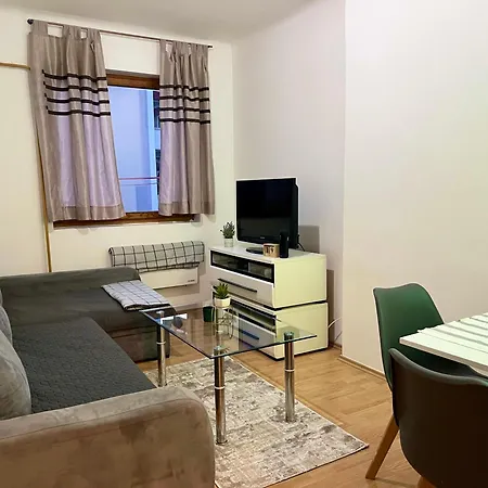 شقة Center One-bedroom Loft سراييفو