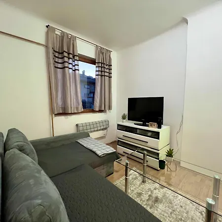 شقة Center One-bedroom Loft سراييفو